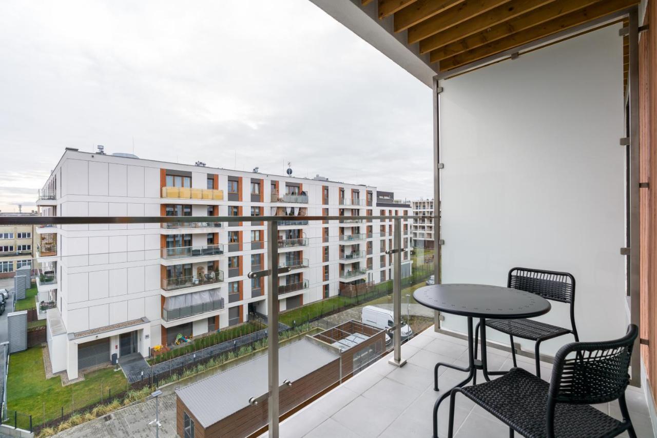 Premium Apartments Poznan Airport By Noclegi Renters Exterior foto